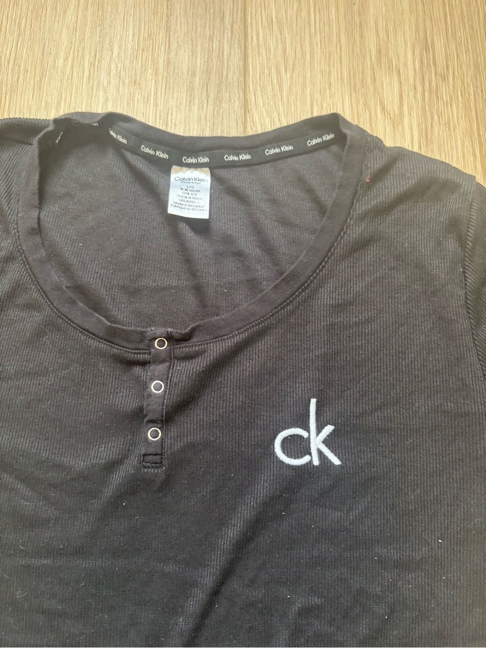 Calvin Klein Black Long-Sleeve Henley Tee with CK Logo - Picture 3 of 4